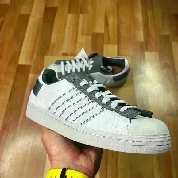 💰HUGE CLEARANCE SALE 💰 Adidas Originals Superstar Parley Mens Sneakers - Picture 4 of 13
